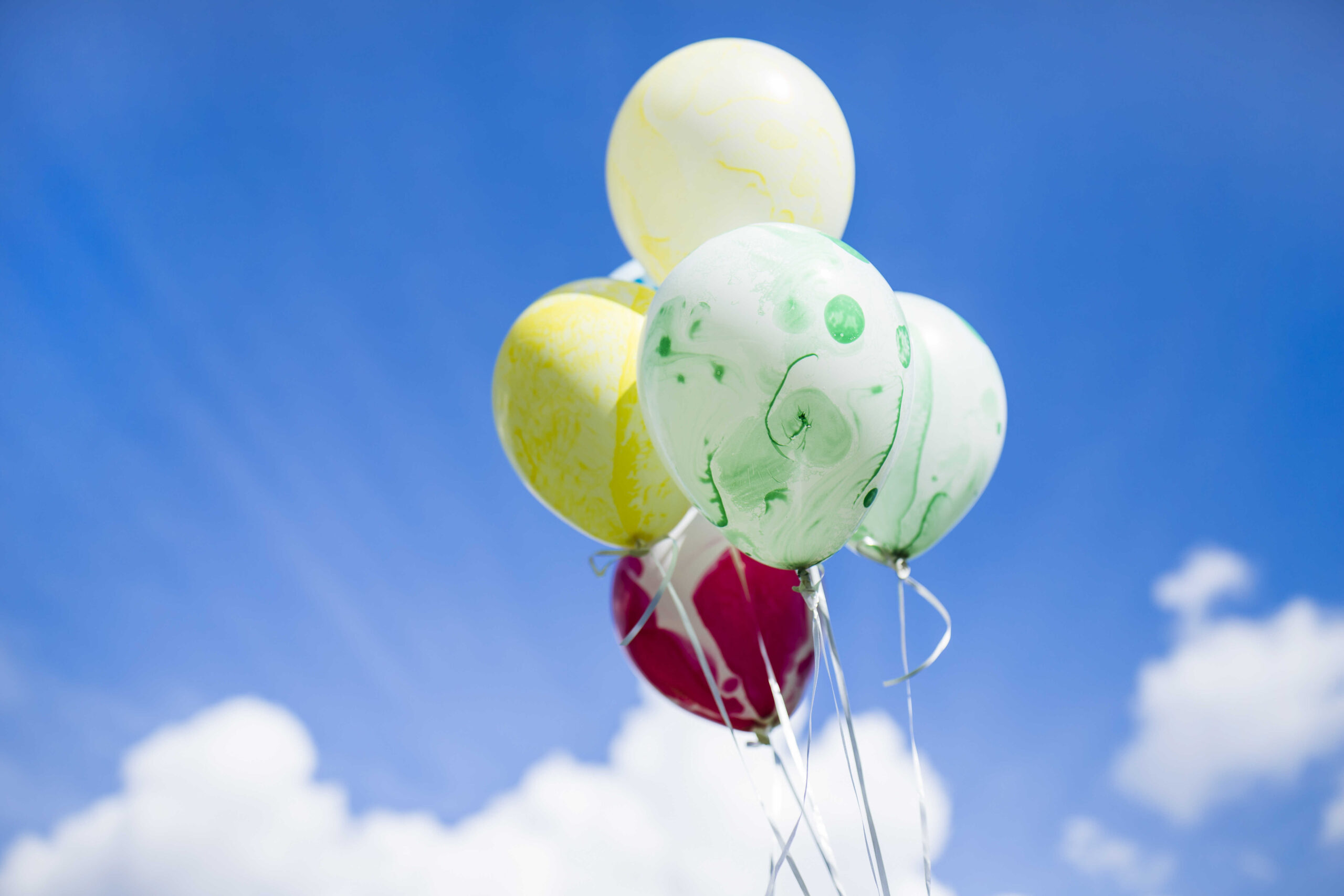 Geldballon mit Glücksbringern