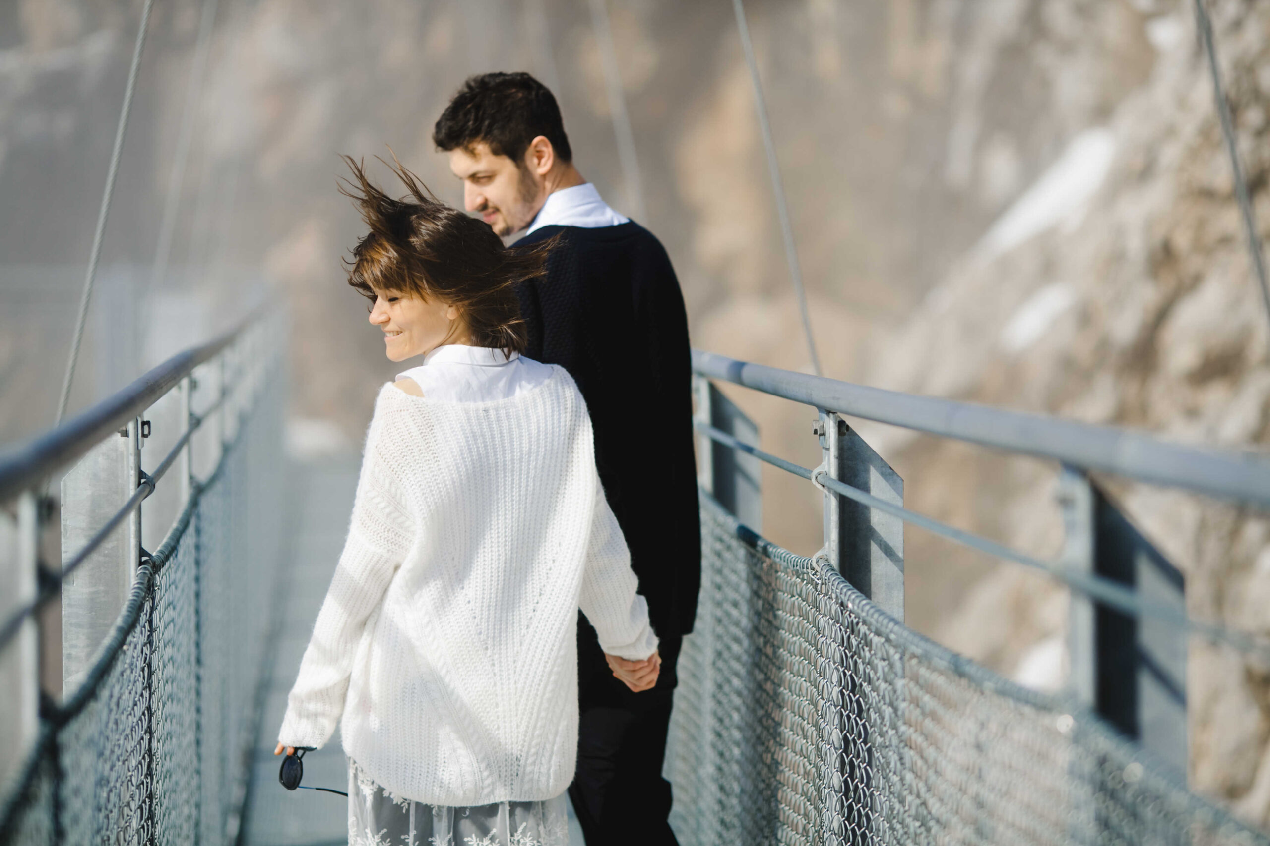 Ergänzen Sie Ihre Outfits mit leichten Strickjacken